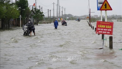 大雨と洪水により国道と州道の120区間で冠水と交通渋滞が発生した。