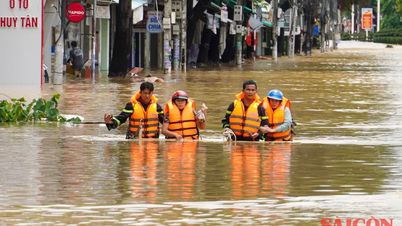 Nha Trang: Nhiều nơi ngập sâu hơn 1m do mưa lũ