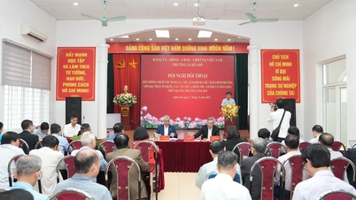 Nghia Do mahalle liderleri acil sosyal sorunları çözmek için halkla diyalog kuruyor