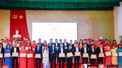 반호 공동체: 우수 교사에 대한 표창 및 보상