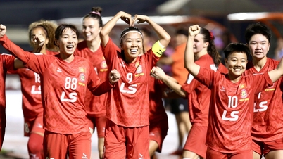 Президент VFF похвалив жіночий клуб Хошиміну за достроковий вихід до чвертьфіналу азійського чемпіонату та винагородив 300 мільйонами донгів