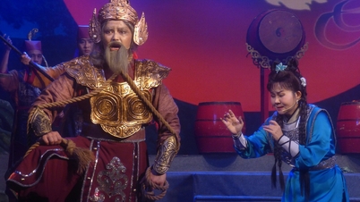 Η σκηνή της πόλης Χο Τσι Μινχ ανθίζει με ιστορικά έργα