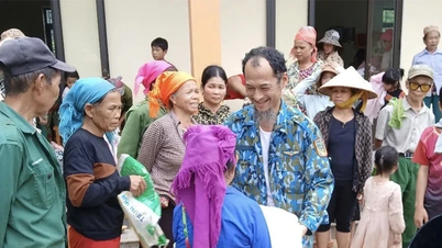 Herr Nguyen Van Xuan sprer vedvarende kjærlighet