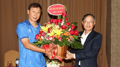 ស្ថានទូតវៀតណាមប្រចាំនៅឡាវ លើកទឹកចិត្តដល់ស្មារតីក្រុមវៀតណាម។