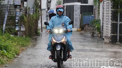 Thunderstorm warning across Khanh Hoa province