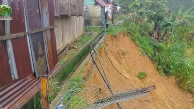 Da Nang : Évacuation urgente de 40 personnes après une forte explosion au sommet d'une montagne dans la commune de Hung Son