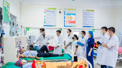 Bệnh viện Đa khoa khu vực Mường Khương tiếp nhận thêm 5 máy chạy thận nhân tạo và 01 máy lọc máu liên tục