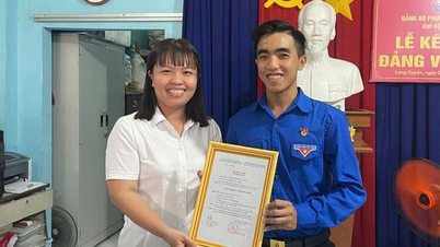 Лонг Сюйен зосереджується на створенні джерел навчання та вербуванні членів партії