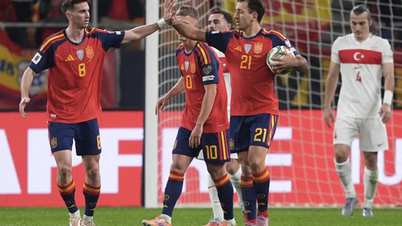 España empató un partido muy emocionante contra Turquía, estableciendo un récord y asegurando su clasificación para el Mundial.
