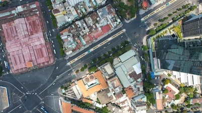 Ajuste de tráfico en la calle Le Loi, en el centro de Ciudad Ho Chi Minh, durante 16 días.