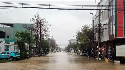 جيا لاي تسمح للطلاب بالبقاء في منازلهم لتجنب الفيضانات