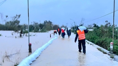 Notstand durch Überschwemmungen an den Flüssen in Khanh Hoa und Gia Lai