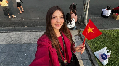 Overraskelsen i Vietnam fikk den vakre russiske jenta til å bestemme seg for ikke å reise hjem.