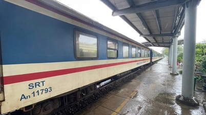 Železniční průmysl dočasně zastavil mnoho vlaků kvůli povodním