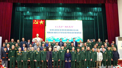 Le commandement militaire provincial de Thai Nguyen a rencontré des dirigeants, des vétérans et des personnalités prestigieuses.