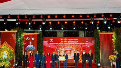 La Universidad de Ciencias Sociales y Humanidades recibió la Medalla al Trabajo de Primera Clase.