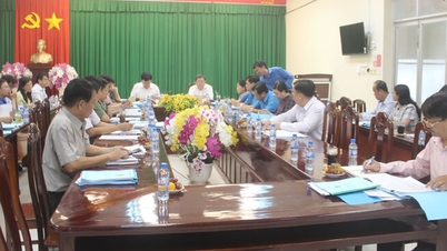 Nehmen Sie keine Blumen an und stellen Sie keine OCOP-Produkte auf dem Delegiertenkongress der Vaterländischen Front Vietnams der Provinz An Giang aus.