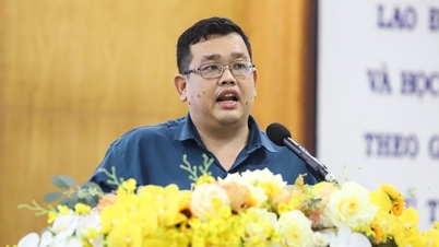 پرتره‌هایی از معلمان ویژه در پنجاهمین سالگرد بخش آموزش و پرورش شهر هوشی مین