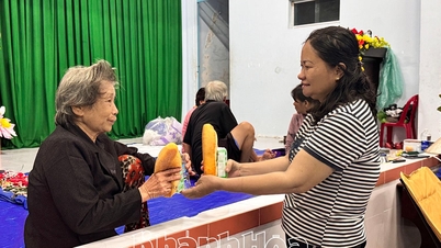 Quartier de Nam Nha Trang : 1 652 personnes vivant dans des zones à haut risque sont retournées dans des abris sûrs.