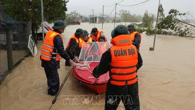 Gia Lai berusaha membantu warga mengungsi dari daerah banjir