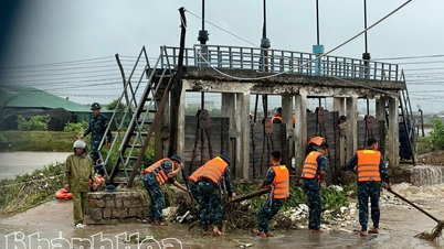 Sư đoàn Phòng không 377 nỗ lực giúp dân ứng phó mưa lũ
