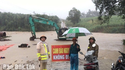 58 lokalit zaplaveno, sesuvy půdy způsobují dopravní zácpy kvůli silným dešťům a povodním