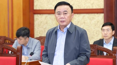 إعادة تنظيم لجان الحزب في 18 مجموعة اقتصادية وشركة و4 بنوك