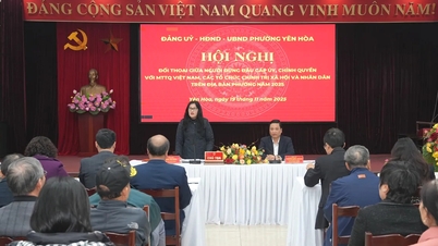 Los líderes del distrito de Yen Hoa mantienen un diálogo directo con la gente.