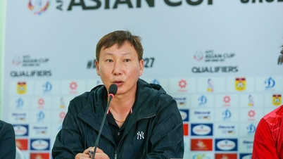 HLV Kim Sang-sik: Toàn đội sẽ tiếp tục cải thiện