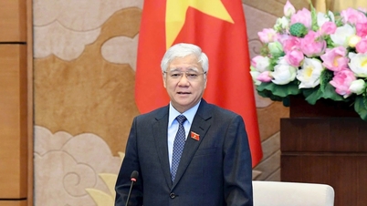 国会党委員会常務副書記、国会常務副議長のド・ヴァン・チエン氏が党活動に関する作業会議を主宰した。