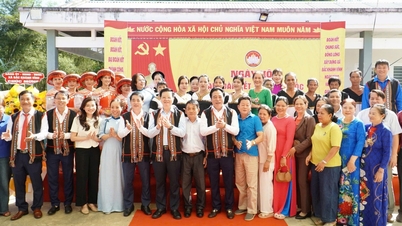 Místopředsedkyně vlády Mai Van Chinh se zúčastnila oslav Dne velké jednoty v provincii Khanh Hoa.