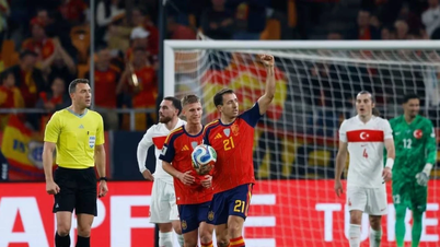 Spanyolország hivatalosan is kiesett a világbajnokságra, Skócia viszont sokkot okozott a selejtezőkben.