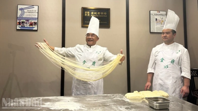 Độc đáo món mỳ làm nên thương hiệu một thành phố ở Trung Quốc