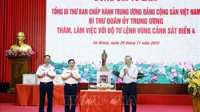 Der Generalsekretär besucht und arbeitet mit dem Kommando der Küstenwache Region 4 zusammen.