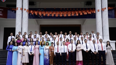 グエン・ゴック・カン副知事がホーチミン市銀行大学と協力