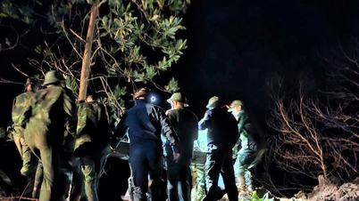 Biên phòng và dân quân xã La Êê vượt đường rừng hỗ trợ sản phụ cấp cứu trong đêm