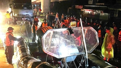 Πλημμύρες στον ποταμό Κάι Φαν Ρανγκ πάνω από το επίπεδο συναγερμού 3, με αποτέλεσμα να κινητοποιηθούν οι κομάντος νερού και το ναυτικό για να συμμετάσχουν στις επιχειρήσεις διάσωσης.