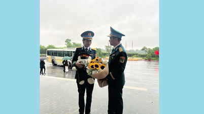 Bầu trời A80 và câu chuyện đẹp về vợ chồng nhà giáo Quân đội