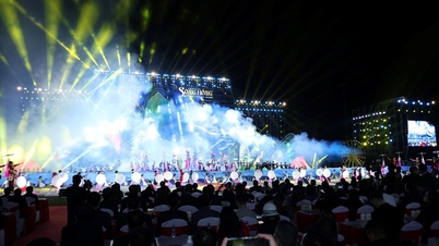 Там, где Красная река впадает во Вьетнам, земля наполнена красочной культурой.