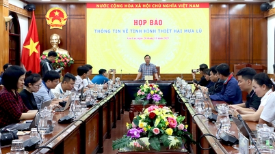 A Tartományi Népi Bizottság sajtótájékoztatót tartott, hogy tájékoztassa a tartományban kialakult árvízkárokról.