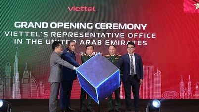 Заместитель министра национальной обороны Хоанг Суан Чиен принял участие в церемонии открытия представительства Viettel в ОАЭ