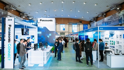 Pembukaan Pameran Komponen Elektronik dan Pembuatan Pintar Vietnam