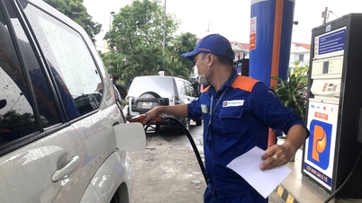 Prețurile la benzină de toate tipurile au scăzut simultan