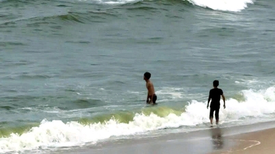 น้ำทะเลในเมืองหวุงเต่ามีสีเขียวแปลกๆ เนื่องมาจากสาหร่ายขนาดเล็ก