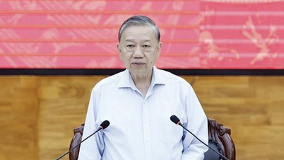 El secretario general To Lam trabaja con el Comité Permanente del Comité Provincial del Partido de An Giang