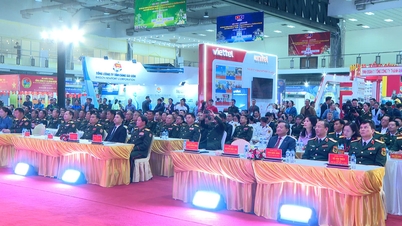 פתיחת יריד קשרי הסחר וייטנאם-לאוס 2025 בווינטיאן