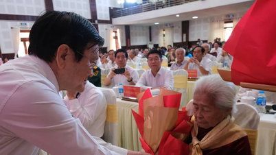 تعزيز الروح البطولية لانتصار دوك لاب، وبناء وطن تاي نينه الغني والجميل