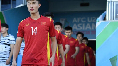 U22 ویتنام کے لیے بری خبر: کیپٹن وان ٹرونگ نے اپنا لگام پھاڑ دیا، SEA گیمز 33 چھوڑ دی