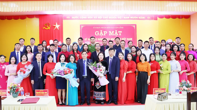 Tan Linh și Pung Luong au organizat o întâlnire pentru a onora profesorii pe 20 noiembrie.