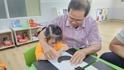 Besteforeldre går på barnebarnas skole og tester utfordringene ved førskolelæreryrket.